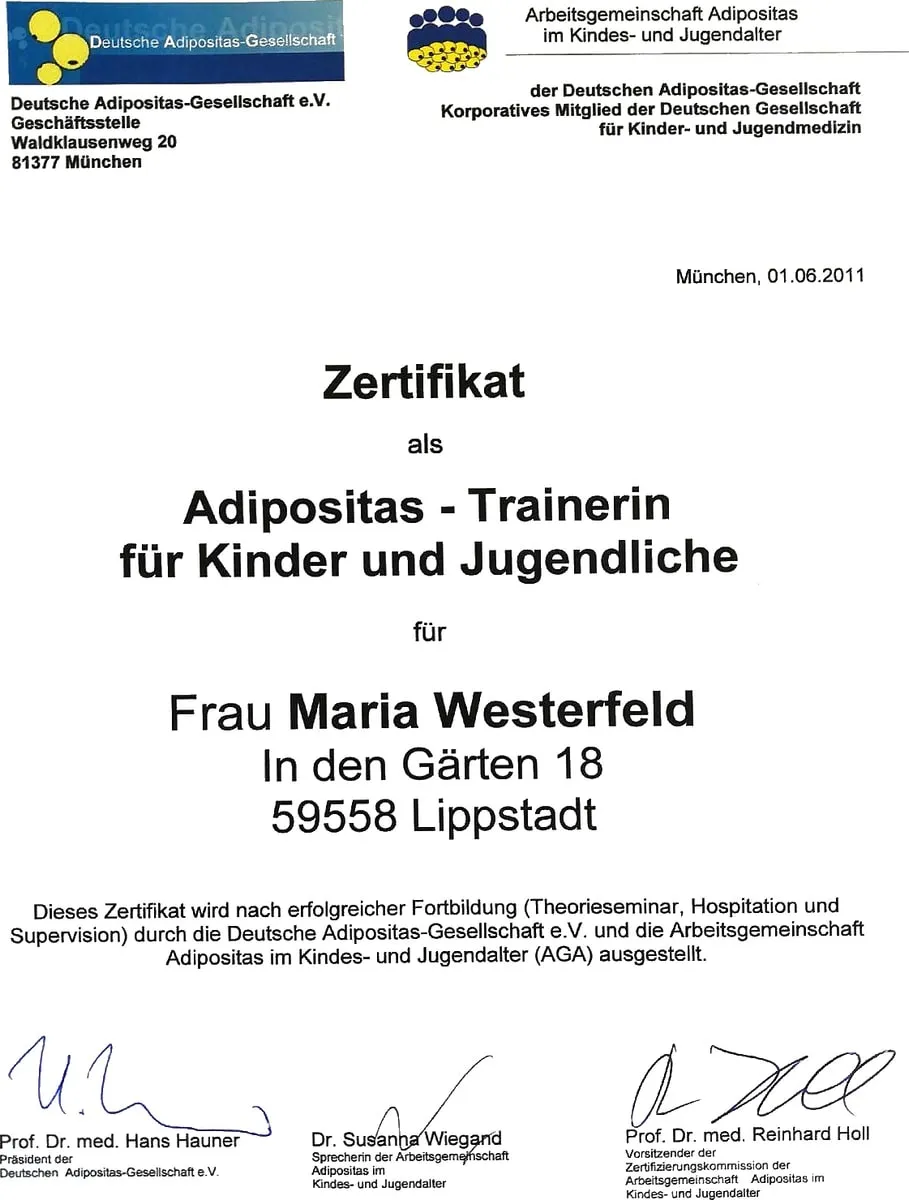Zertifikat der Deutschen Adipositas-Gesellschaft als Adipositas-Trainerin für Kinder und Jugendliche für Maria Westerfeld, ausgestellt am 1. Juni 2011 in München.